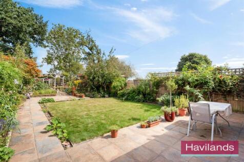 Lowther Drive EN2-18.jpg
