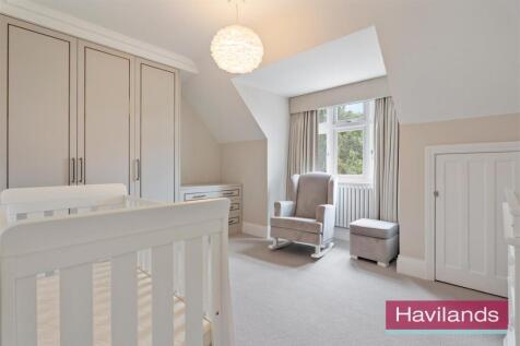 Eversley Crescent-12.jpg
