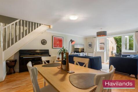 Lockyer Mews-8.jpg