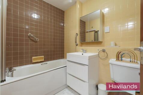 Chesterfield Lodge-10.jpg