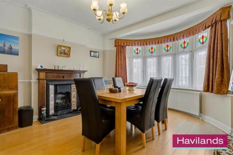 Bincote Road EN2-14.jpg