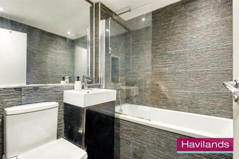 Freshfield Drive-8.jpg