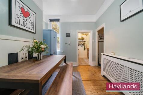 Palmerston Crescent-10.jpg