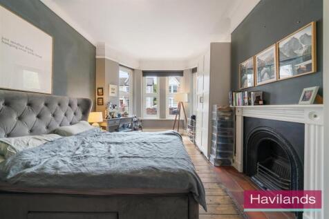 Palmerston Crescent-3.jpg