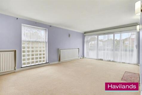 Flat 6, Chesterfield Lodge N21 1LW-12.jpg