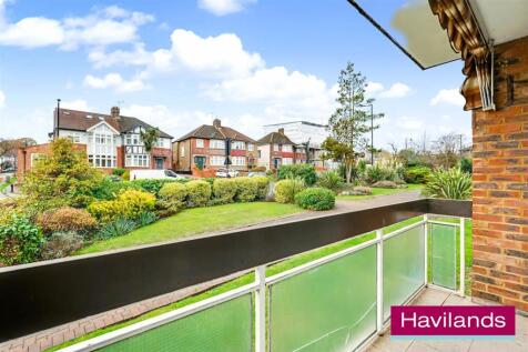 Flat 6, Chesterfield Lodge N21 1LW-3.jpg