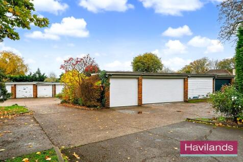 Flat 6, Chesterfield Lodge N21 1LW-14.jpg