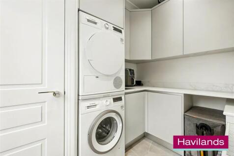 Cranleigh Gardens N21 1DR-6.jpg