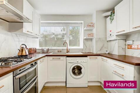 Hill House Close N21 1LG-9.jpg