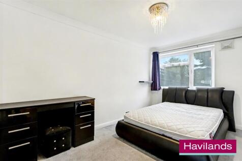 Hill House Close N21 1LG-3.jpg