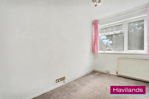 Hill House Close N21 1LG-2.jpg