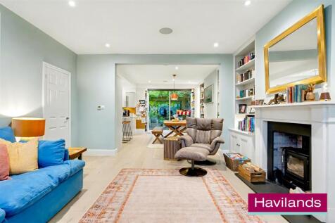 Hoodcote Gardens N21 2NE-21.jpg