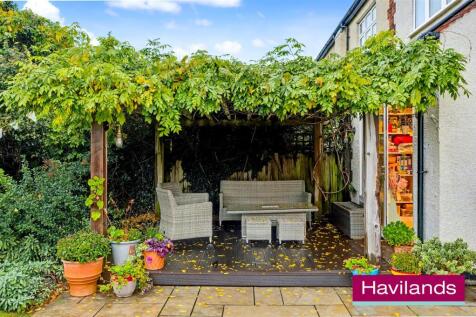 Hoodcote Gardens N21 2NE-23.jpg