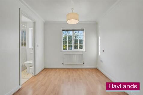 12 Kinderton Close N14 5AL-1.jpg