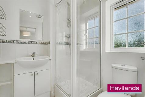 12 Kinderton Close N14 5AL-11.jpg