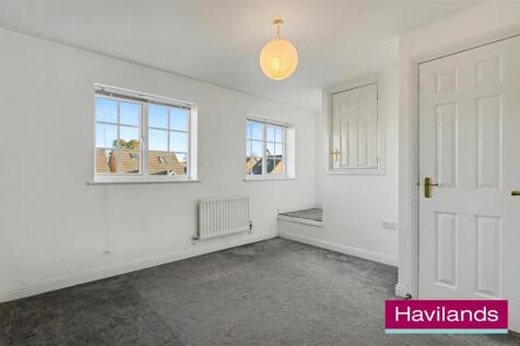 12 Kinderton Close N14 5AL-19.jpg