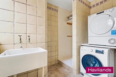 2 Old Park Ridings N21 2EU-19.jpg