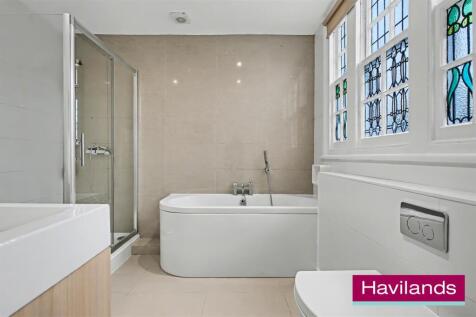 2 Old Park Ridings N21 2EU-10.jpg