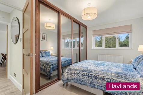 Flat 25, Springbank N21 1JH-12.jpg