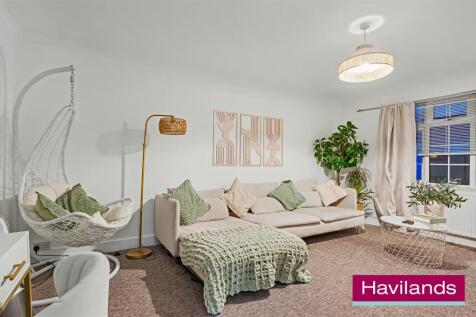 Cowper Gardens N14 4NP-12.jpg