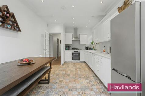 Vicars Moor Lane N21 1BL-7.jpg