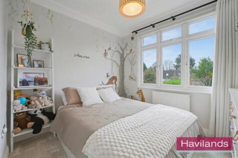 Vicars Moor Lane N21 1BL-15.jpg