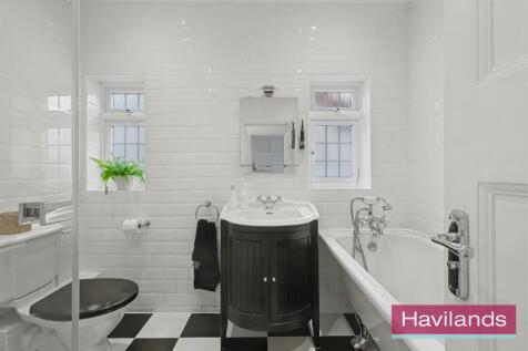 Vicars Moor Lane N21 1BL-16.jpg