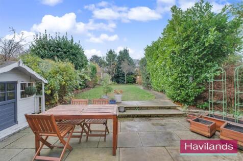 Vicars Moor Lane N21 1BL-8.jpg