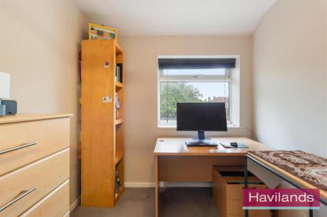 Hydefield Close-1.jpg