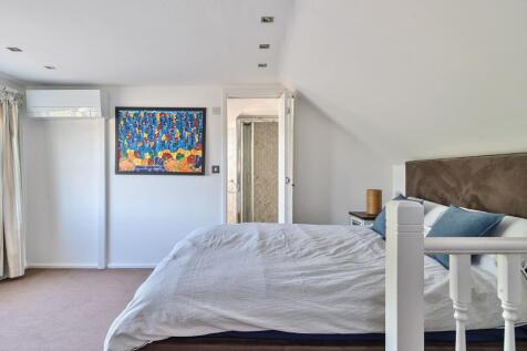 Upstairs bedroom