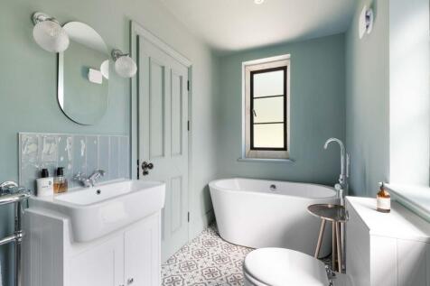 Bedroom 2 en suite