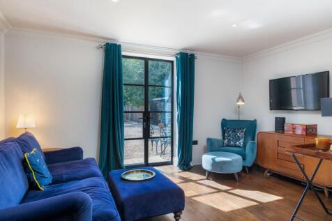Annexe living area