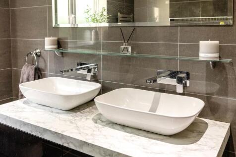 PRIMARY EN SUITE