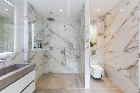 PRIMARY EN SUITE