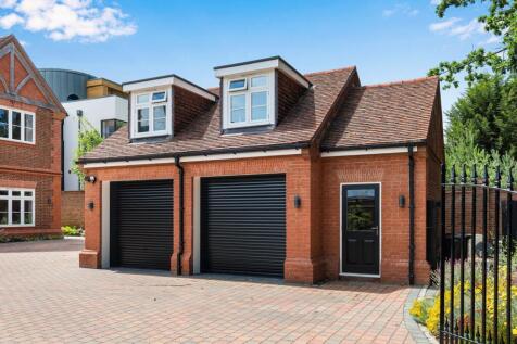 GARAGE AND STUDIO