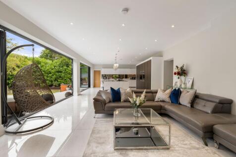 Open plan sitting