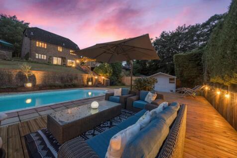 Dusk rear