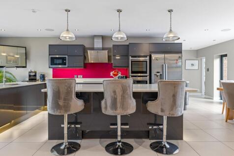 BREAKFAST BAR