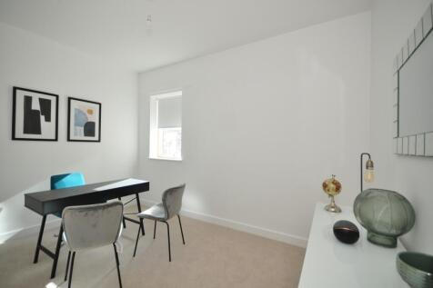 bEDROOM 2 SHOW FLAT