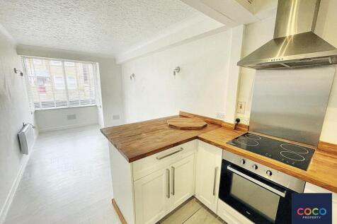 Living Area &amp; Kitchen