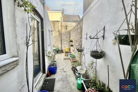 Courtyard Garden