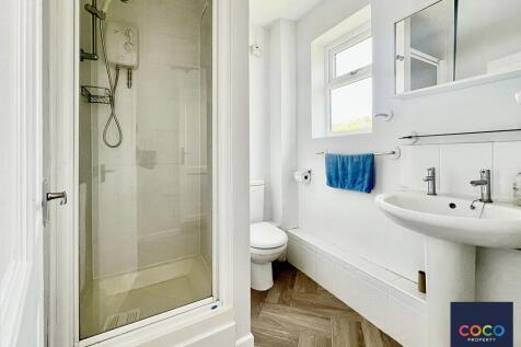 Shower Room Down