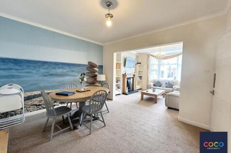 Living Room/Diner