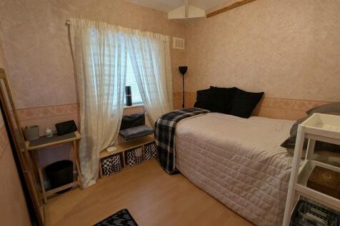 Image 1 - 136 Glen View Road .jpg