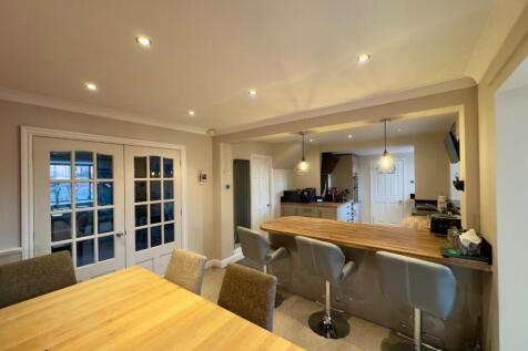 Kitchen 3 Photo, Clockhouse Grove, Burnley, 5 Bedr