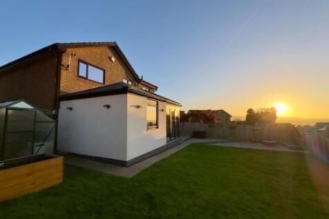 Garden 6 Photo, Clockhouse Grove, Burnley, 5 Bedro