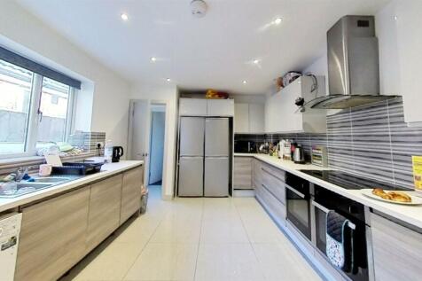 205-Tiverton-Road-Kitchen-2.jpg