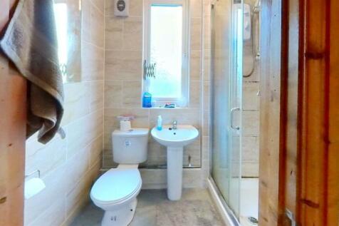 127-Heeley-Road-Bathroom-2.jpg