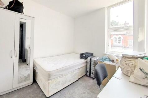 265-Dawlish-Road-Bedroom-9.jpg