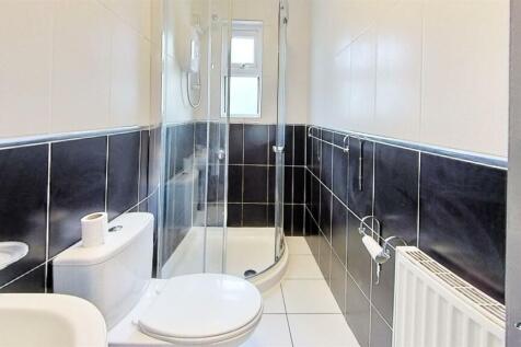 265-Dawlish-Road-Bathroom-2.jpg